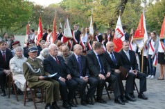 Zdjęcie z odsłonięcie tablicy gen. Sosabowskiego.1