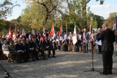 Zdjęcie z odsłonięcie tablicy gen. Sosabowskiego.3